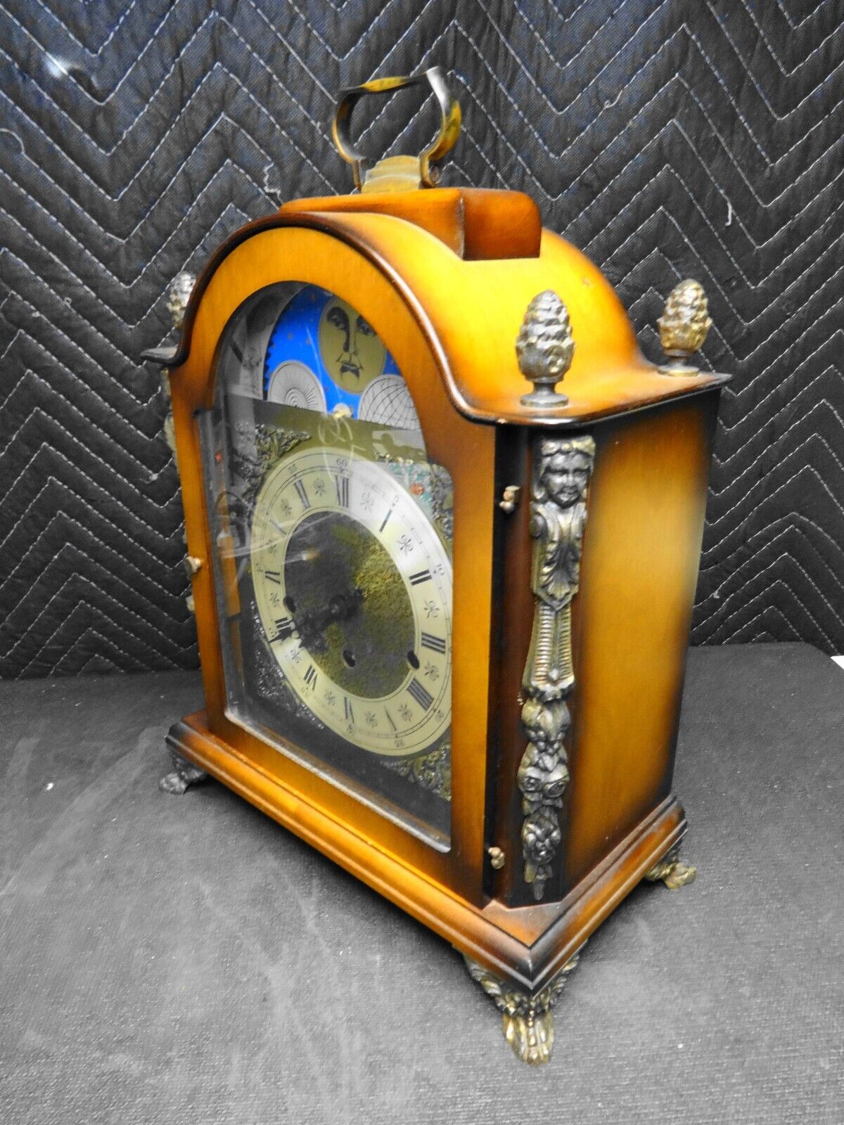 VINTAGE HAMILTON MOON PHASE 1050-020 TRIPLE CHIME MANTEL CLOCK - 8 Notes