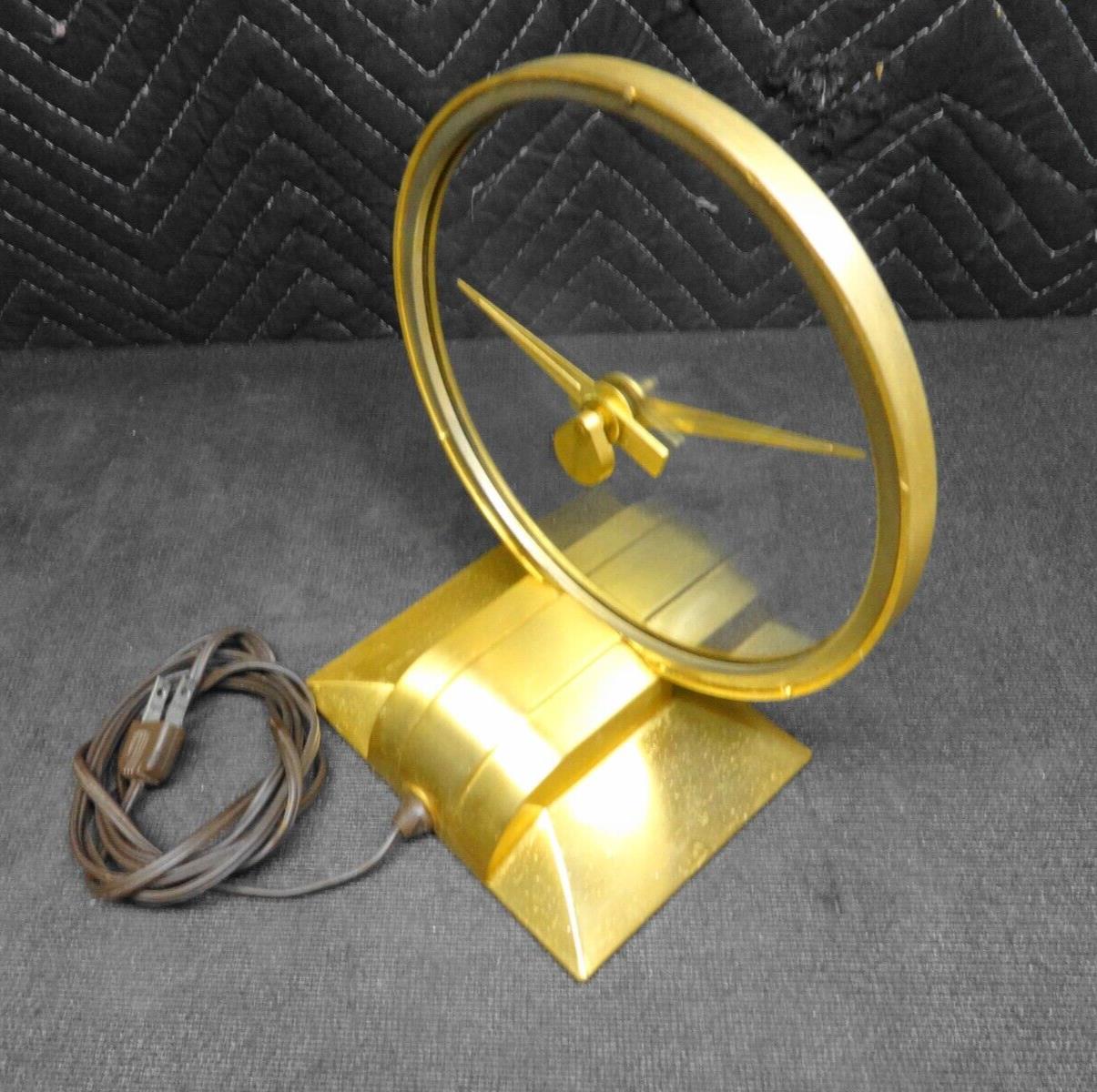 Vintage MCM Jefferson Golden Hour Mystery Clock - Runs, Quiet, Keeps Time