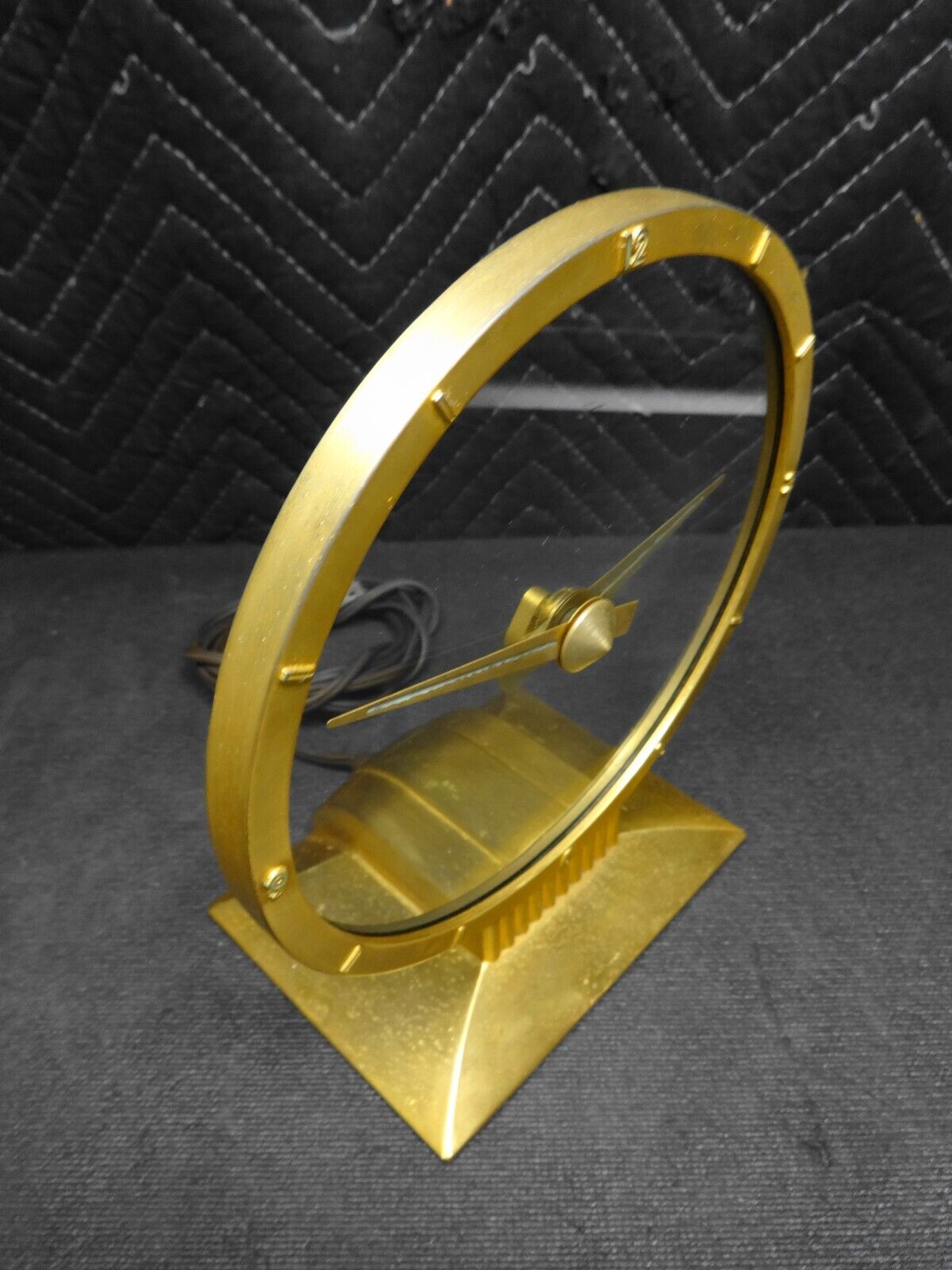 Vintage MCM Jefferson Golden Hour Mystery Clock - Runs, Quiet, Keeps Time