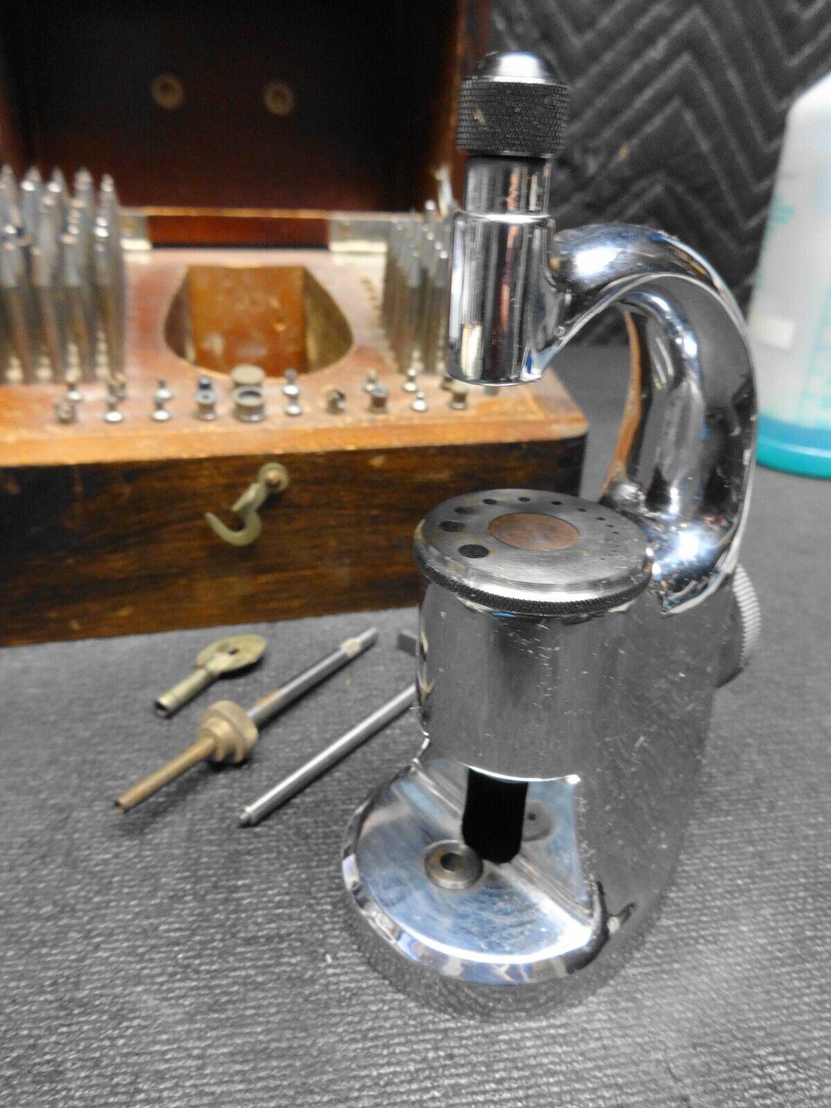 VINTAGE K&D KENDRICK DAVIS WATCHMAKERS SERIES 600 STAKING SET WATCH MAKER 103 PC