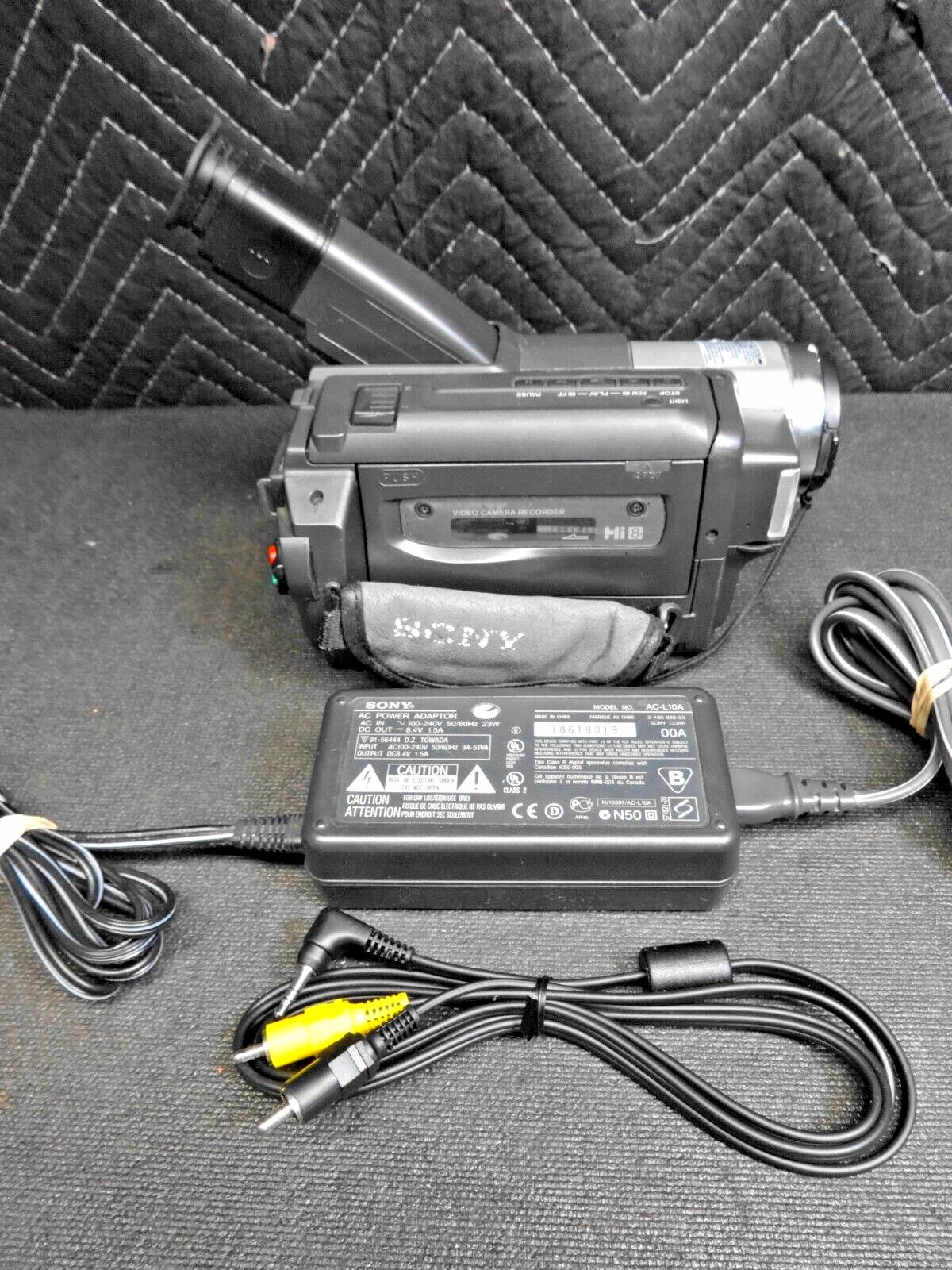 Sony Handycam CCD-TRV68 Vision Video Hi8 Camcorder w/ Power & AV Cables