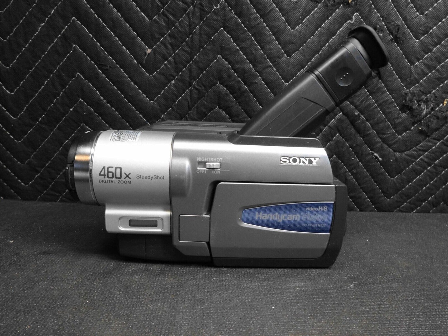 Sony Handycam CCD-TRV68 Vision Video Hi8 Camcorder w/ Power & AV Cables