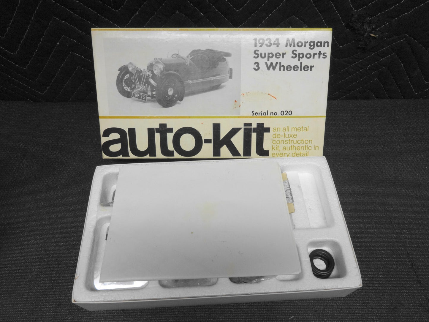 NOS Wills Finecast Morgan Super Sports 3-Wheeler 1:24 metal model auto-kit
