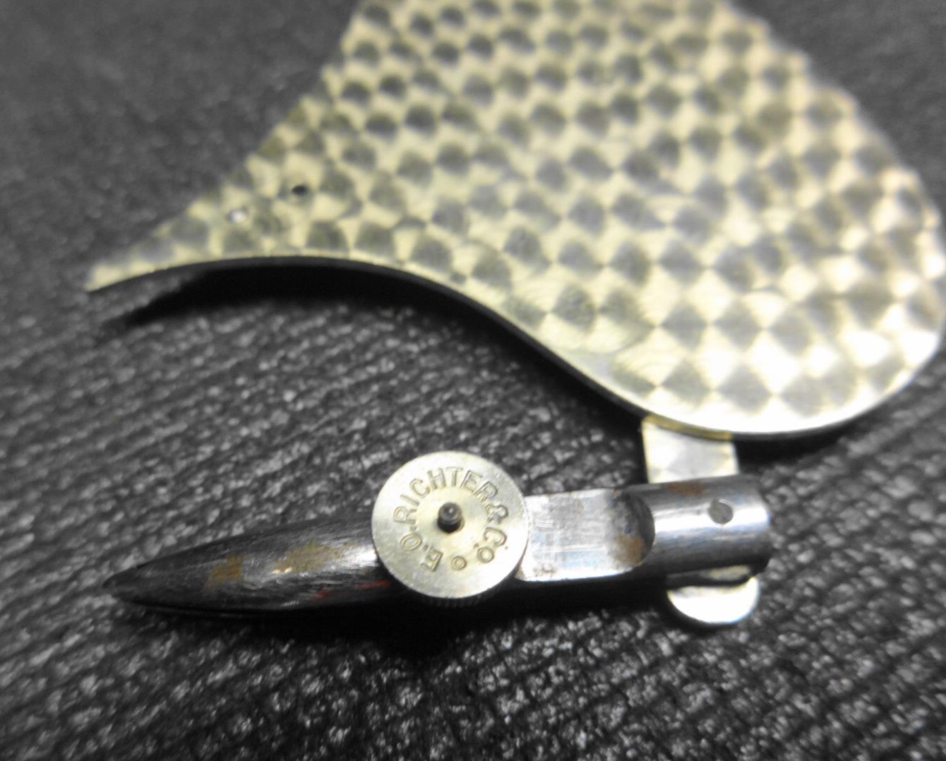 Vintage Richter & Co. – Mechanical Tool Drawing Dotted Lines