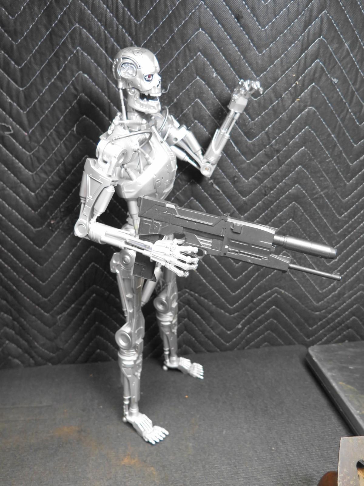 NECA the Terminator T-800 Endoskeleton Action Figure 18-inch, 1/4 Scale