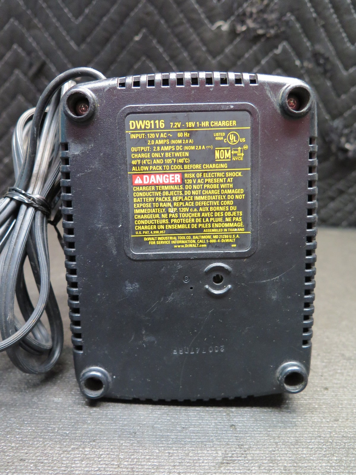 DeWalt DW9116 1 Hour NiCd Battery Charger 7.2V-18V