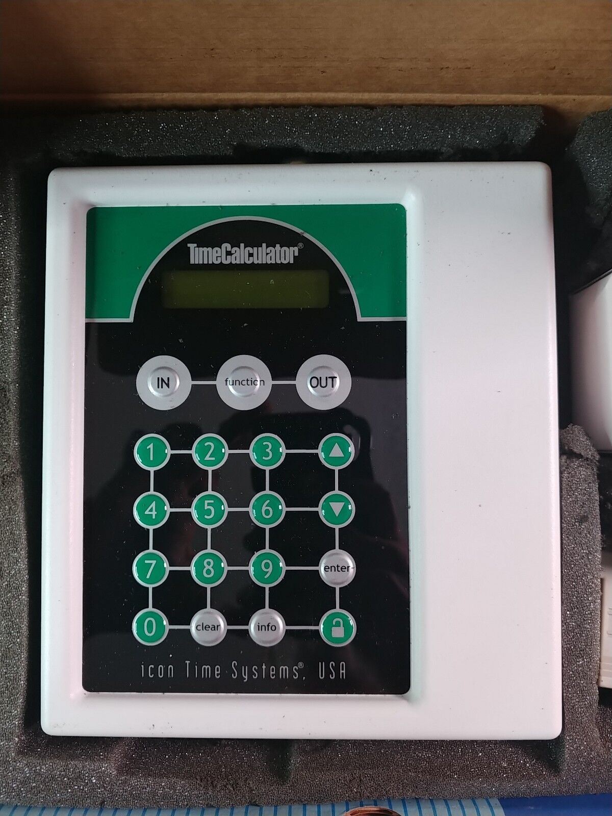 IconTime TimeCalculator Timeclock w/ Proximity Badges