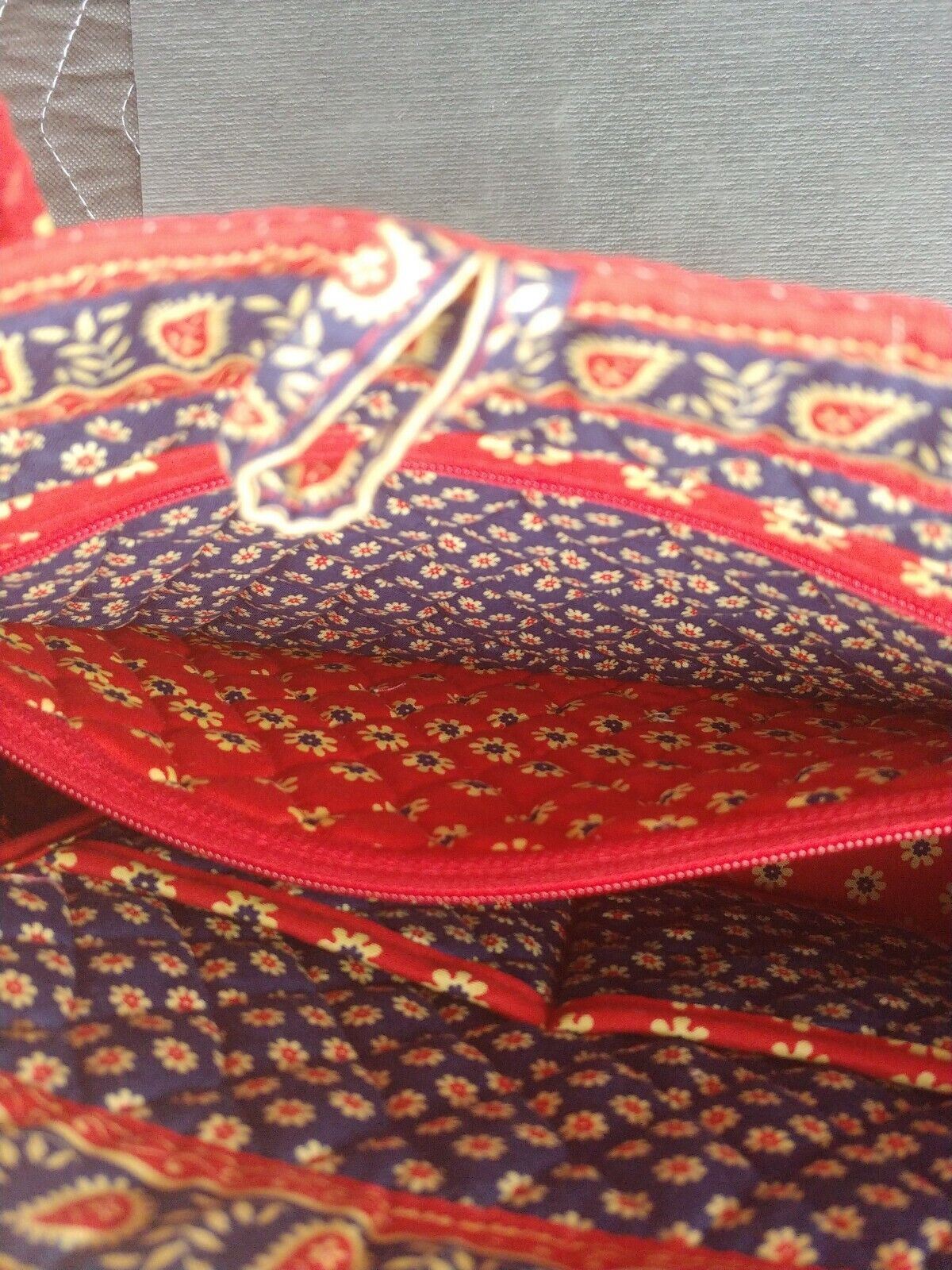 Vera Bradley Miller hand bag purse red w/ floral - wood knob closure