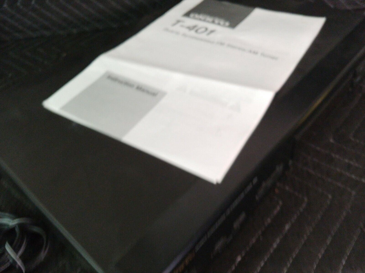 ONKYO QUARTZ SYNTHESIZED FM STEREO/AM TUNER T-401