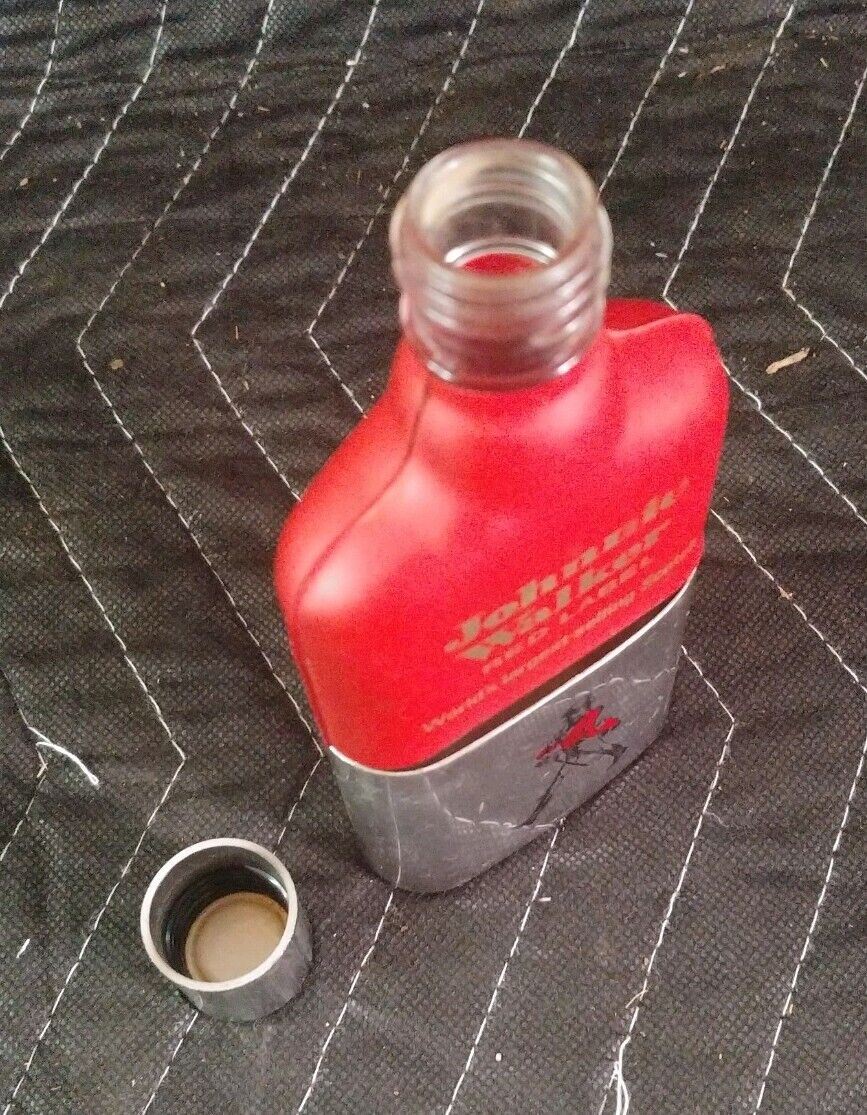 EMPTY Vtg Collectible Johnnie Walker Red Label Scotch Half Pint Bottle W/ Sleeve