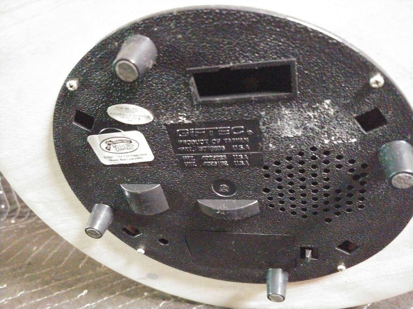 San Francisco Music Box Carousel  Les Fleurs De Amour Limited Edition 6 Horse