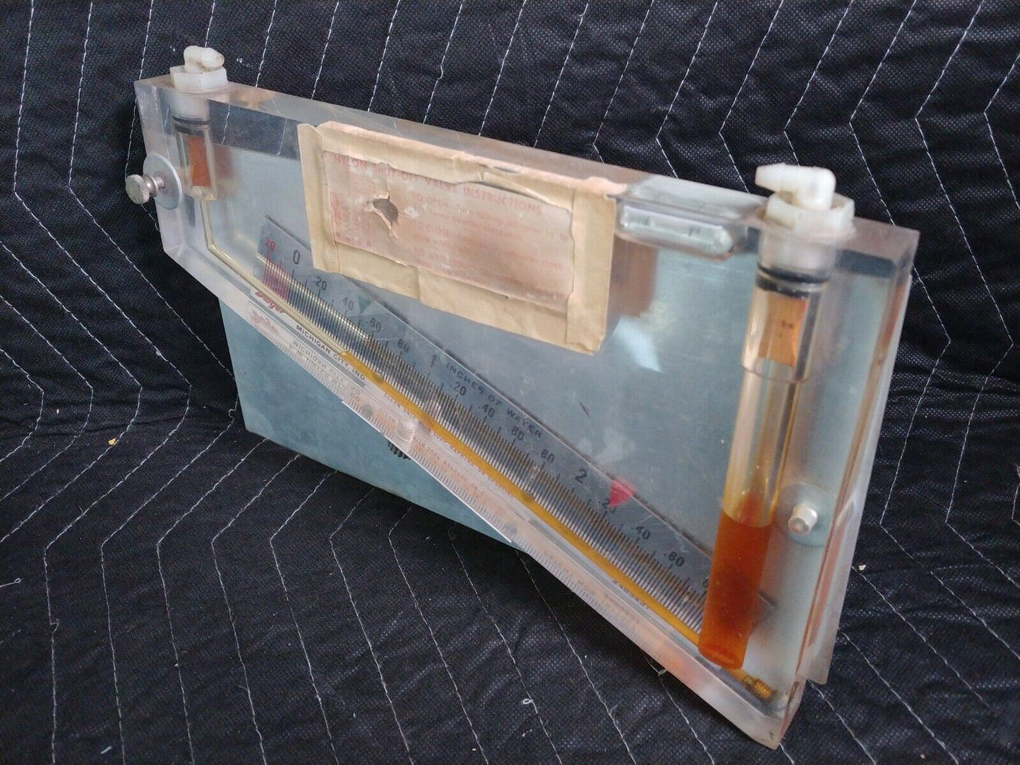 Dwyer Durablock 0.20 to 0 to 3.0" Incline Manometer Stationary Gauge, #209