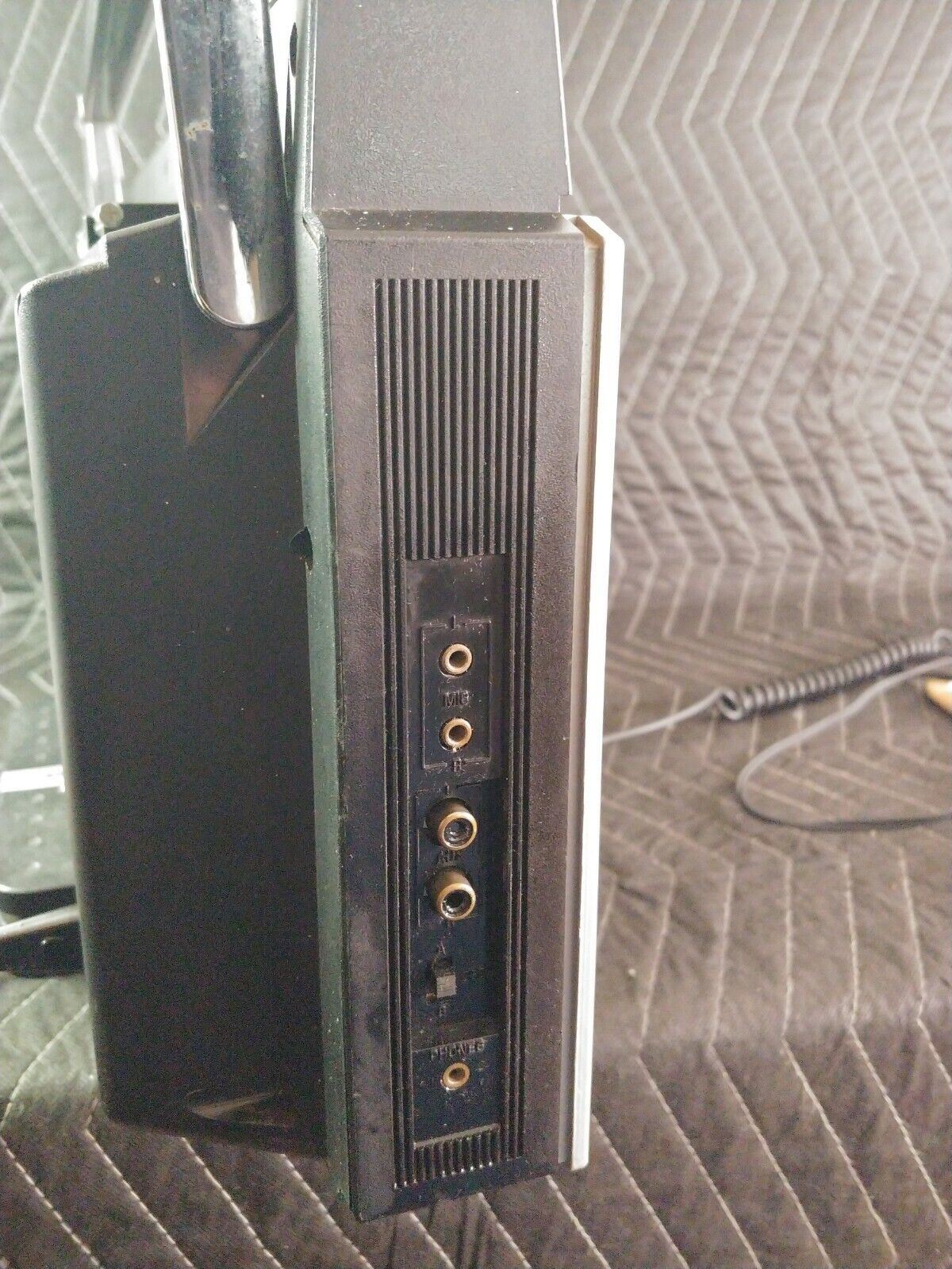 Vintage GE General Electric 3-6000A AM/FM Cassette Boombox Radio