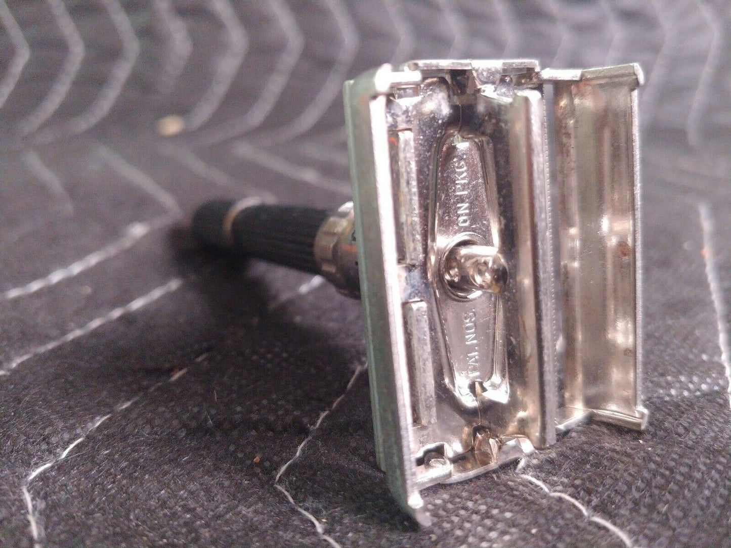 Gillette Super Adjustable 84 Black TTO Safety Razor Q1 Date Code Vintage