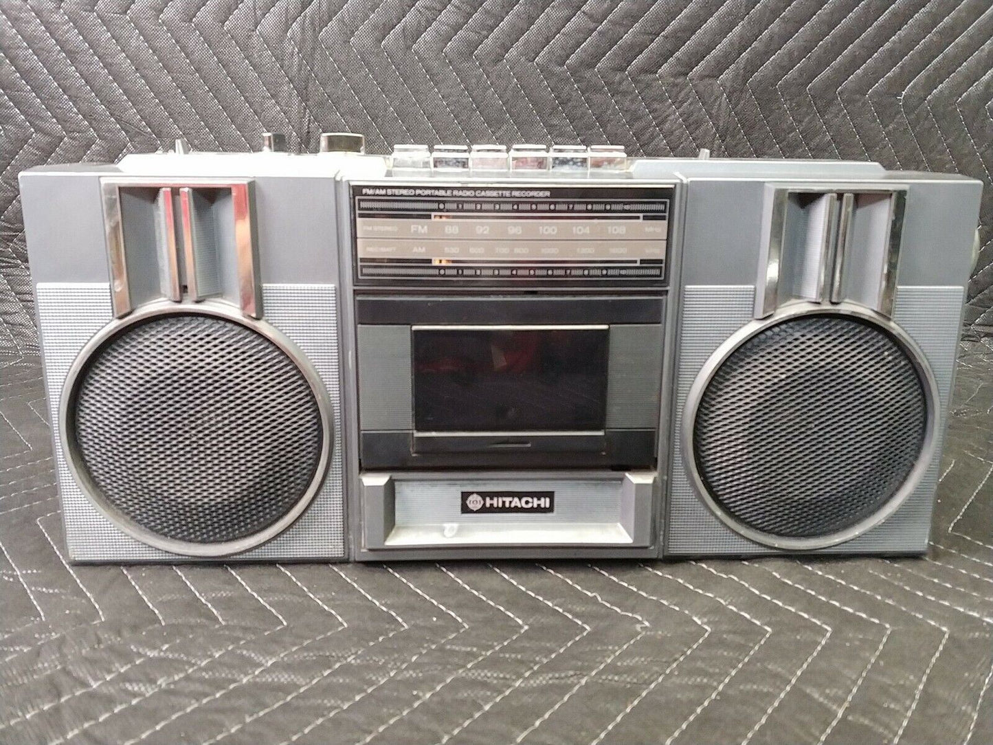 Vtg 80s Hitachi TRK-6820H Boombox AM FM Radio