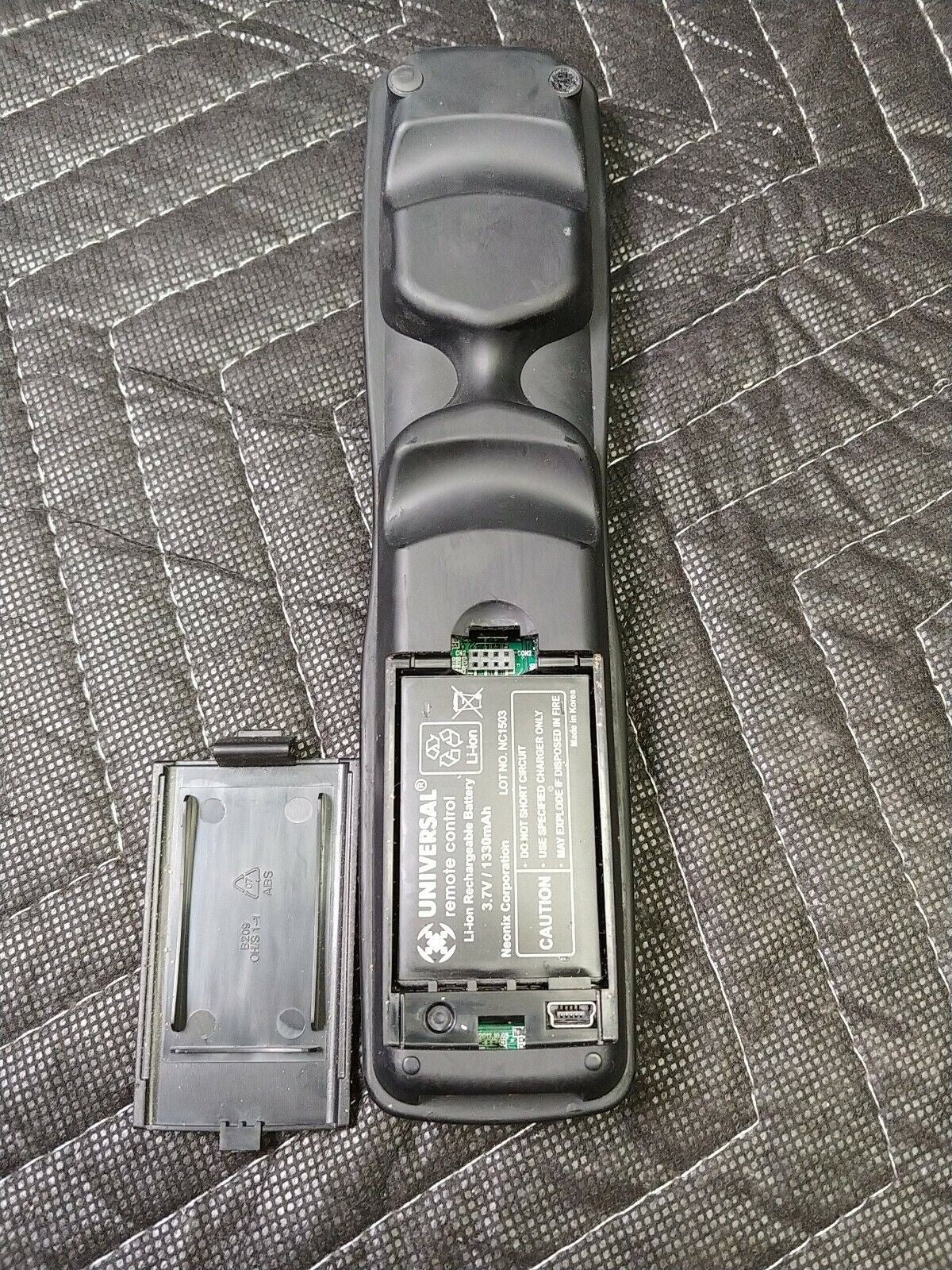 URC Universal Remote Control X-8 - 200-Device Universal Remote, Black