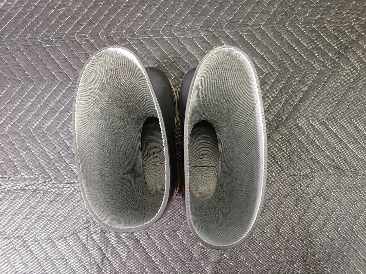 Woman's Baffin Technology Rubber Boots Size 7 Model OS-K