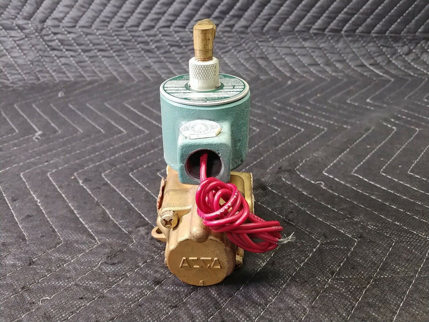 1/4" ASCO Valve 83444 4-Way Threaded Piston Poppet Solenoid Valve NOS - 28V DC