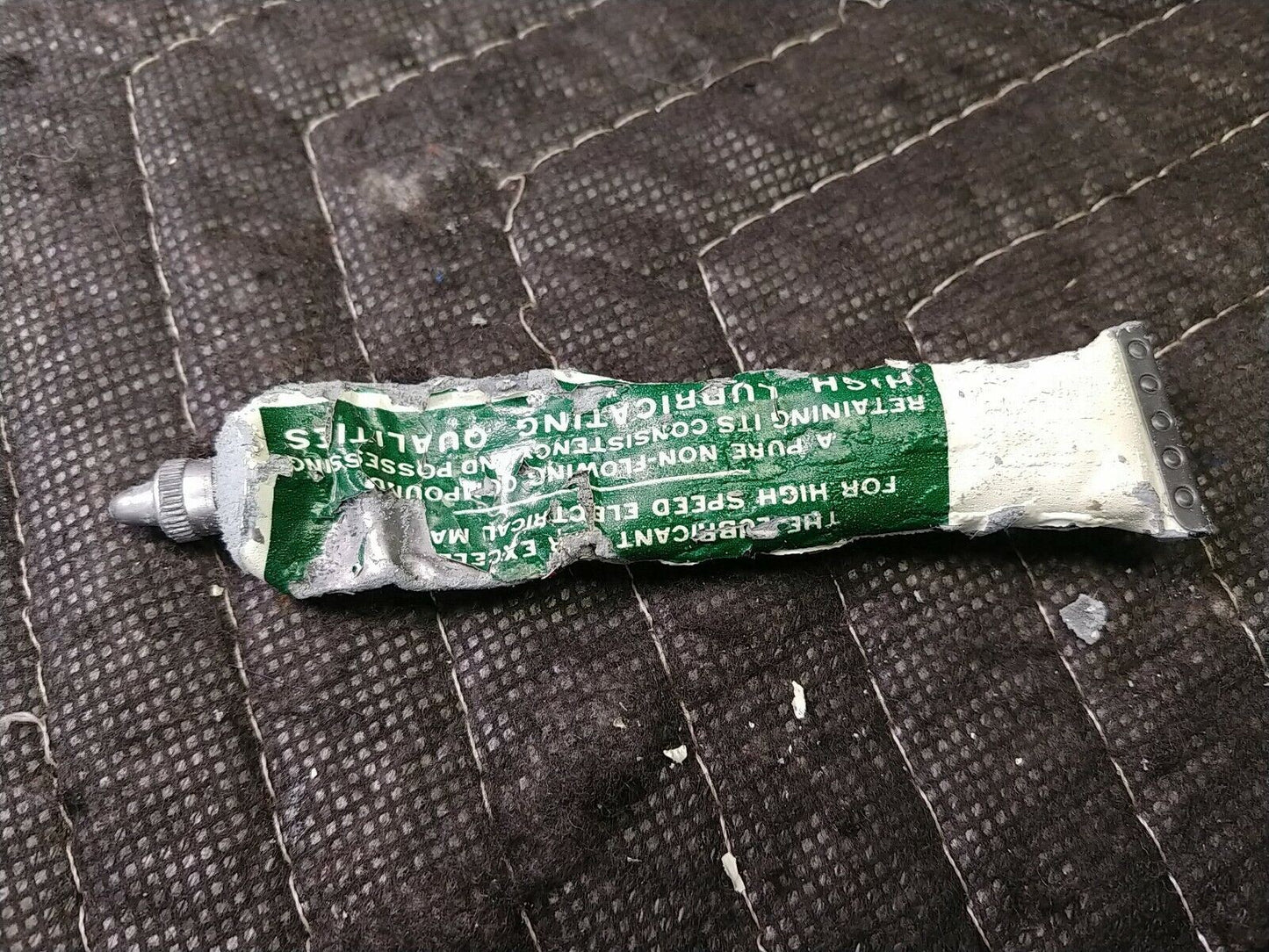 Vintage Singer motor lubricant in original box