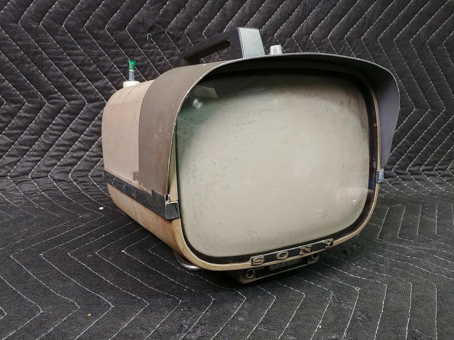 VERY RARE 1961 WORKING SONY 8-301W Transistor TV - With Case