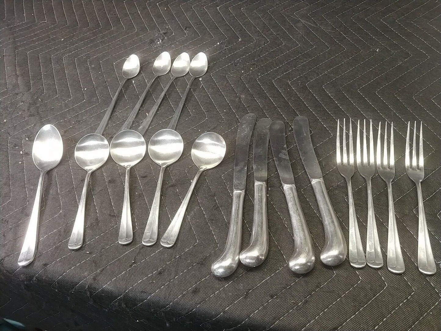 17 PIECES Supreme Cutlery / TOWLE 18/8 Stainless Flatware  SUPREME CUTLERY