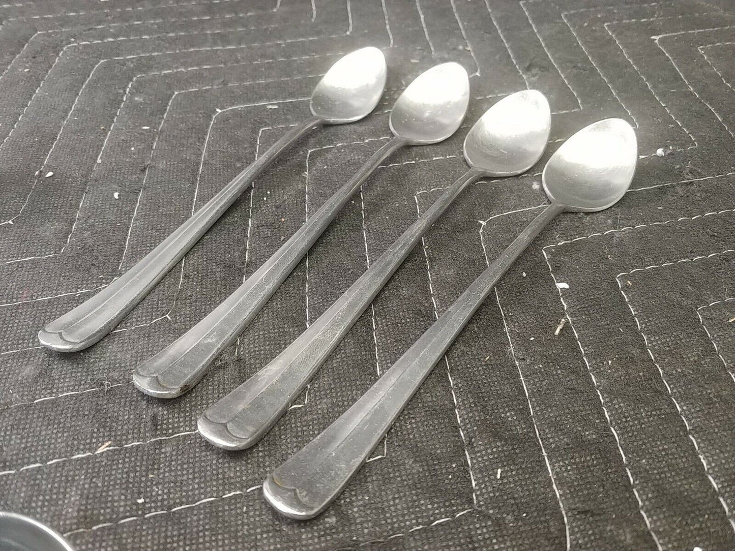 17 PIECES Supreme Cutlery / TOWLE 18/8 Stainless Flatware  SUPREME CUTLERY