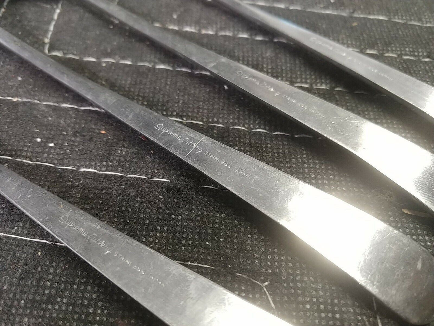 17 PIECES Supreme Cutlery / TOWLE 18/8 Stainless Flatware  SUPREME CUTLERY