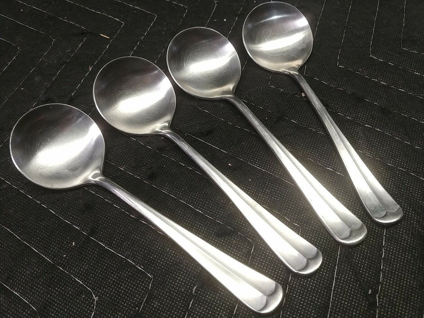 17 PIECES Supreme Cutlery / TOWLE 18/8 Stainless Flatware  SUPREME CUTLERY