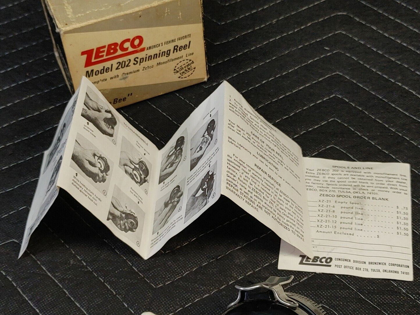 Vintage Zebco 202- Spinning Reel head with Box and Instructions ZeeBee