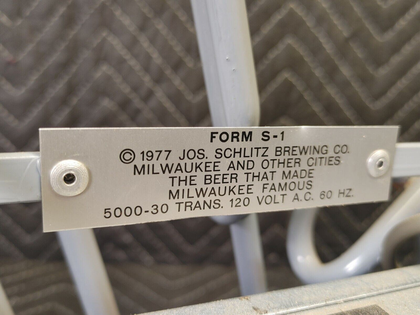 1977 SCHLITZ BEER NEON SIGN - Vintage & Awesome