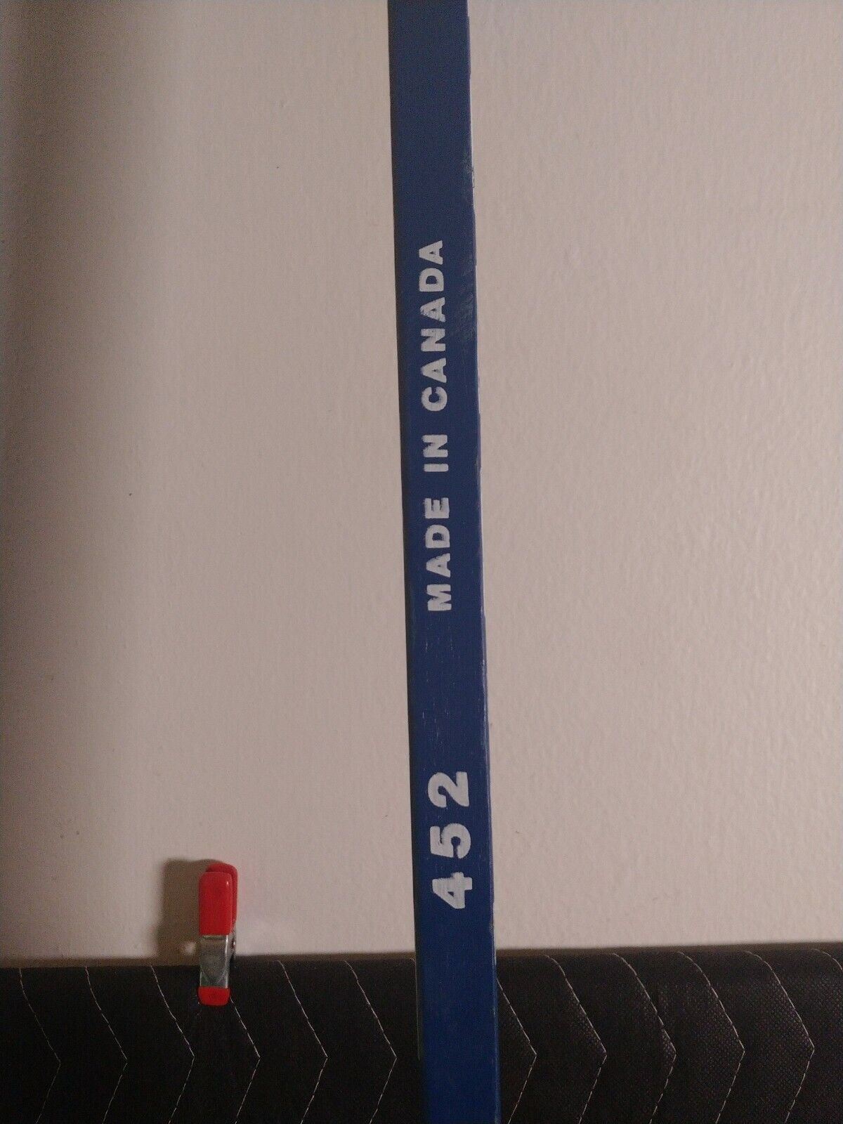 VICTORIAVILLE R6 452 Hockey Stick - Canada