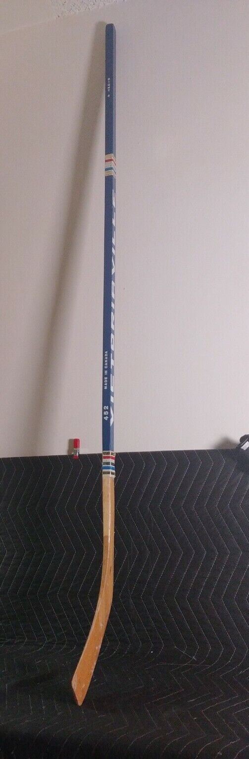 VICTORIAVILLE R6 452 Hockey Stick - Canada