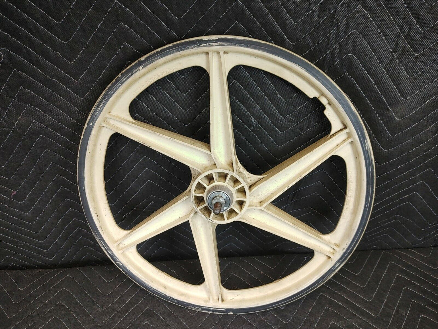 GT Performer Old School BMX Freestyle Mag Wheel 20 in OGK Dyno