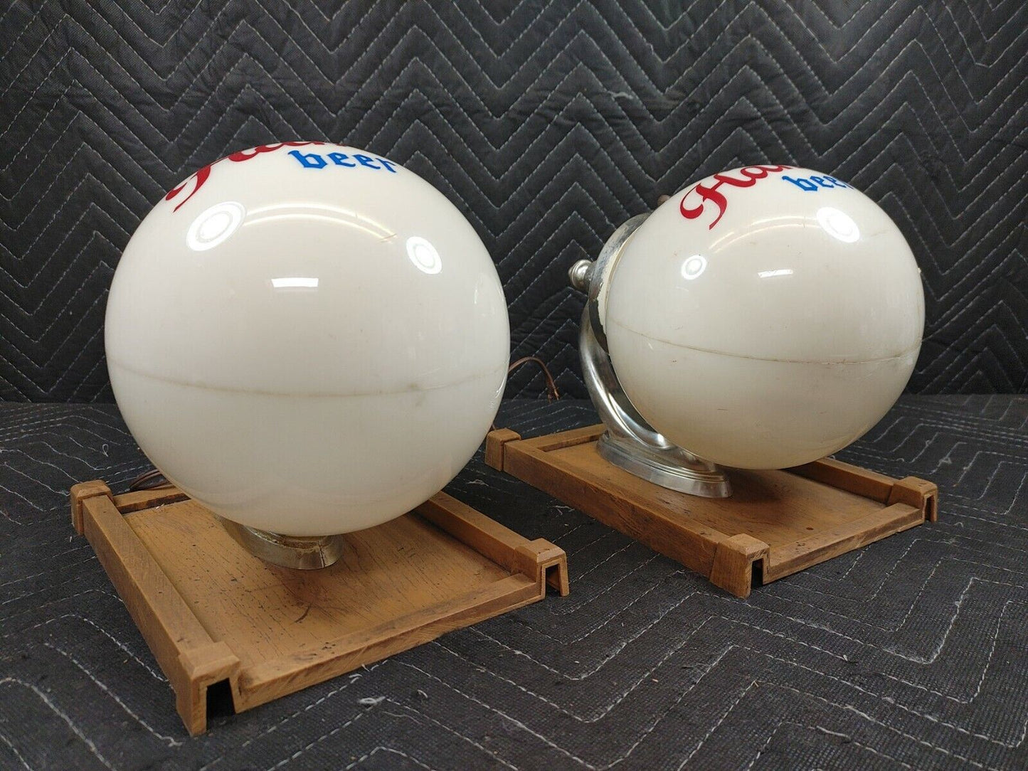 Vintage Hamm's Beer Globe Lighted Sign Wall Sconce Pair rare bar mancave lamps