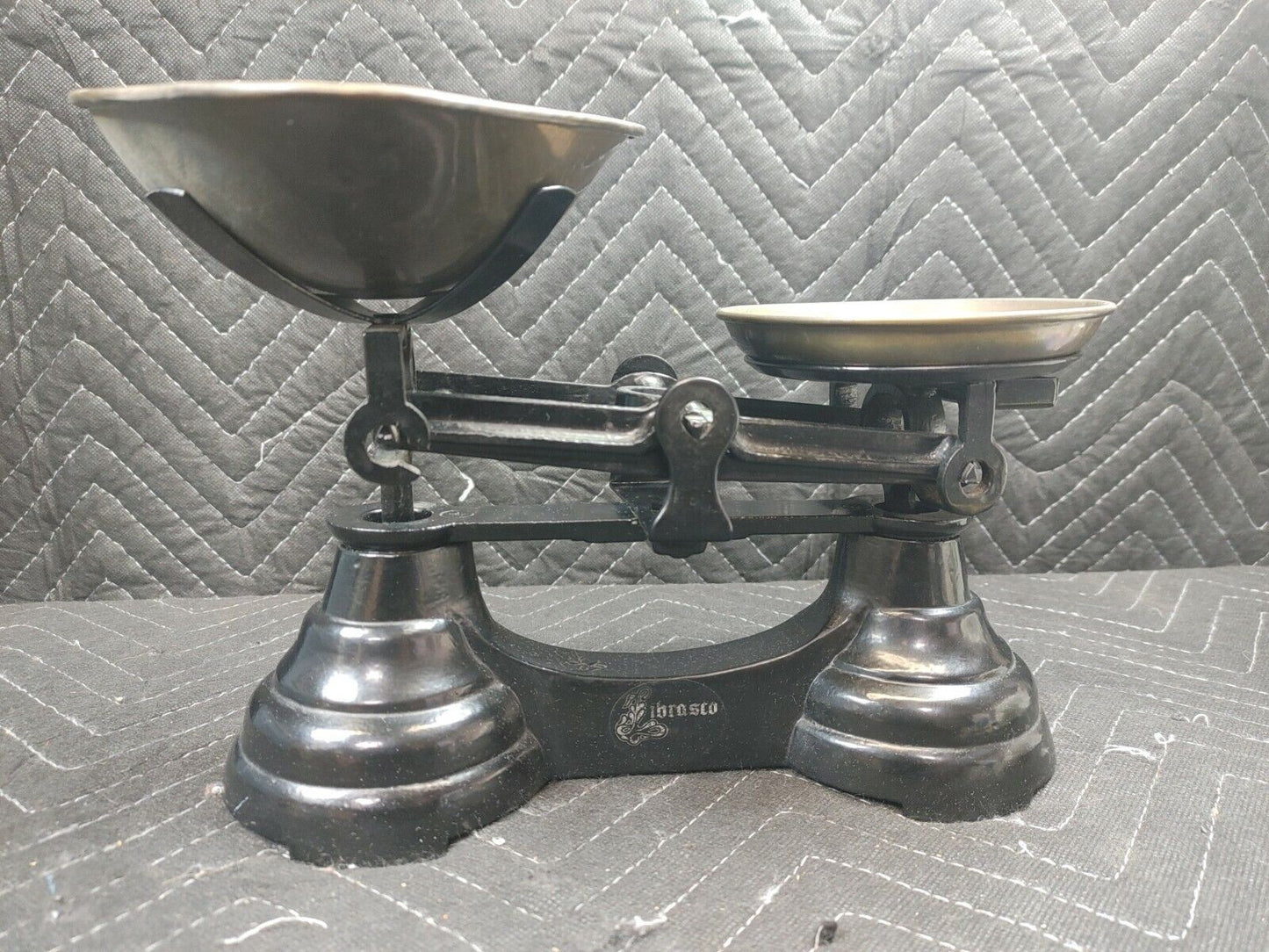 Vintage LIBRASCO Cast Iron & Brass Apothecary Scale w/7 Brass Weights