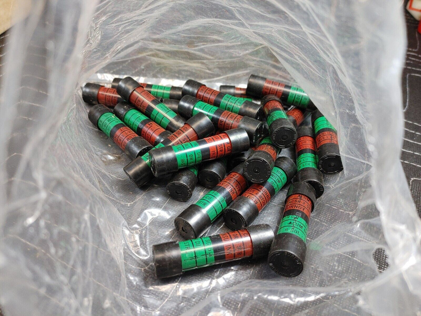 Lot Of (25) Burndy Insulink ES2R6W 169155