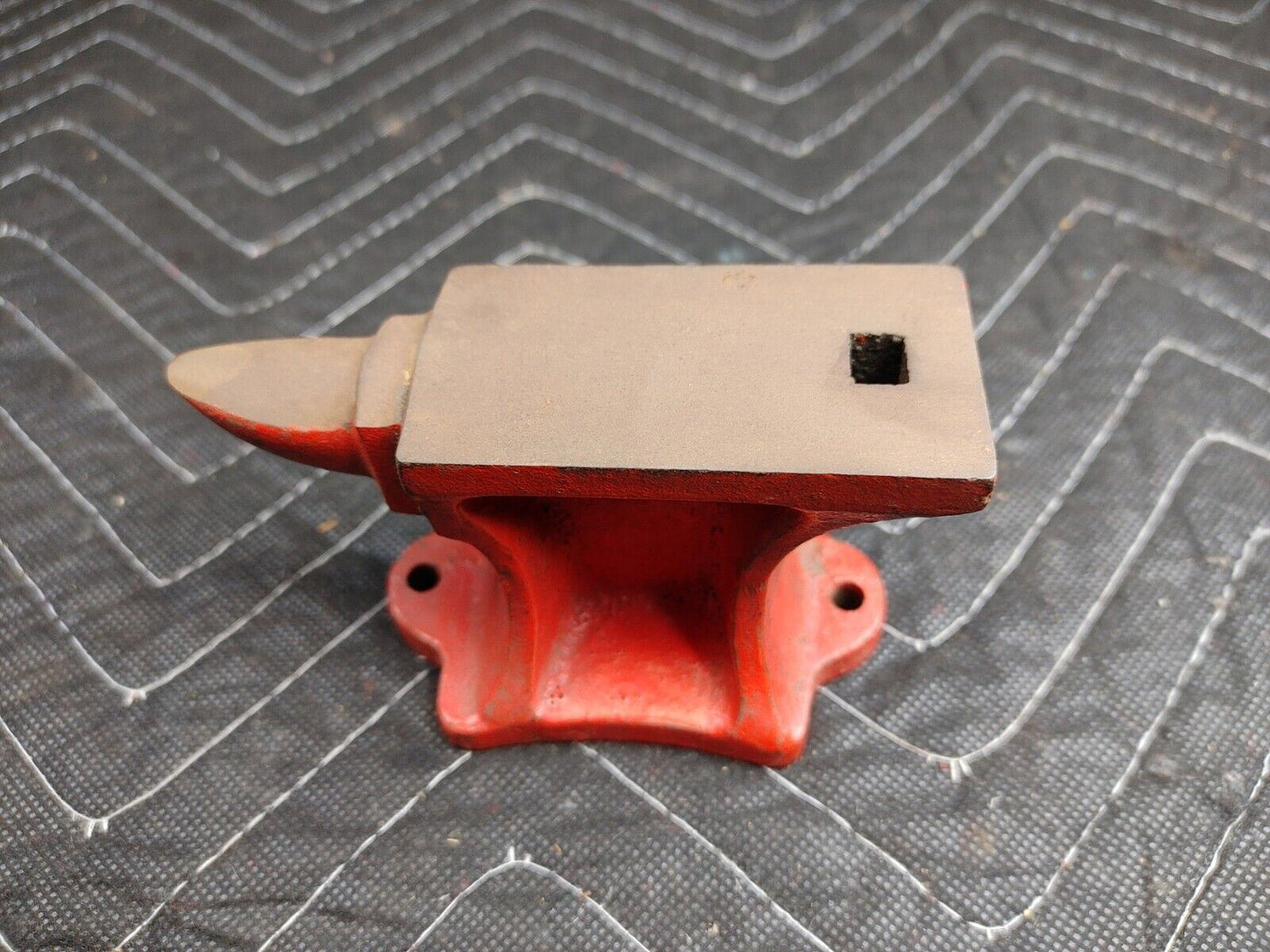 Vintage Iron JSB JAPAN Clock Watch Jewelry Small Miniature Anvil 1709-2