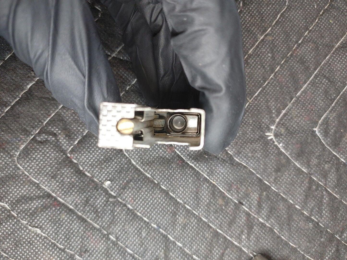 VINTAGE 1930s REGENS SQUEEZE LIGHTER ART DECO CROSS HATCH