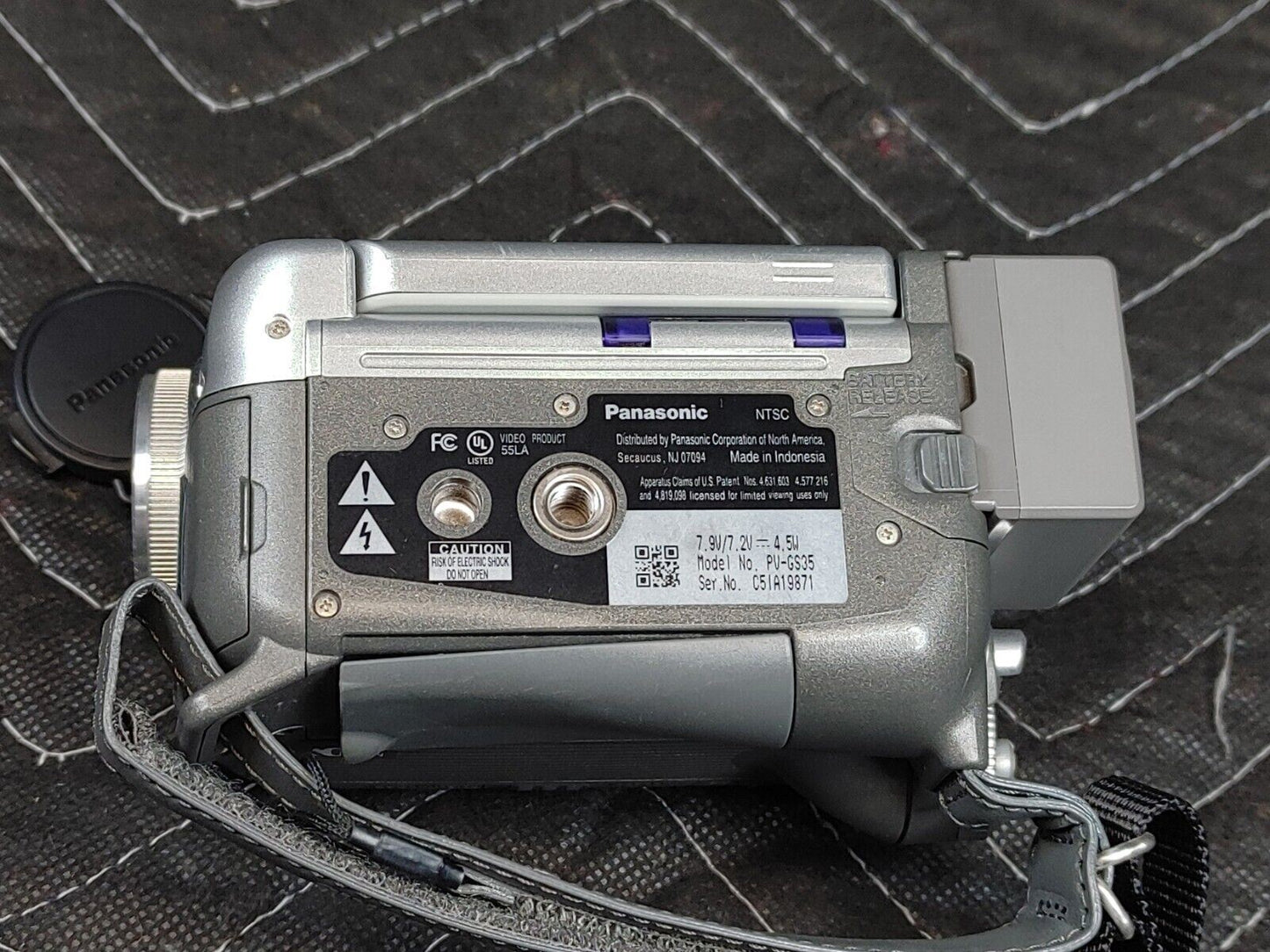 Panasonic PV-GS35 MiniDV Camcorder w/ Remote, Case, Charger & Cords - TESTED