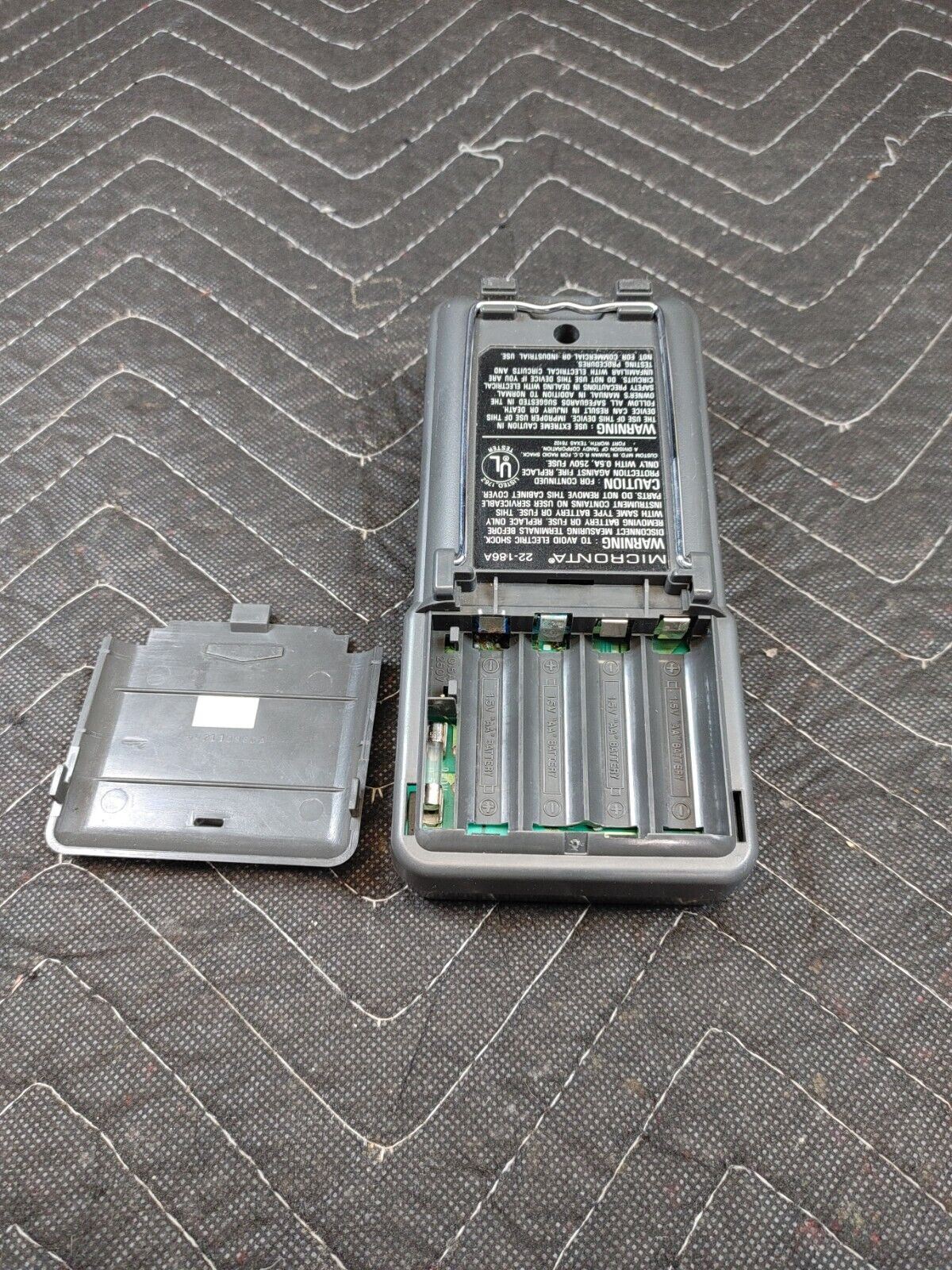 Micronta 22-186A Radio Shack Handheld LCD Digital Multimeter Vintage