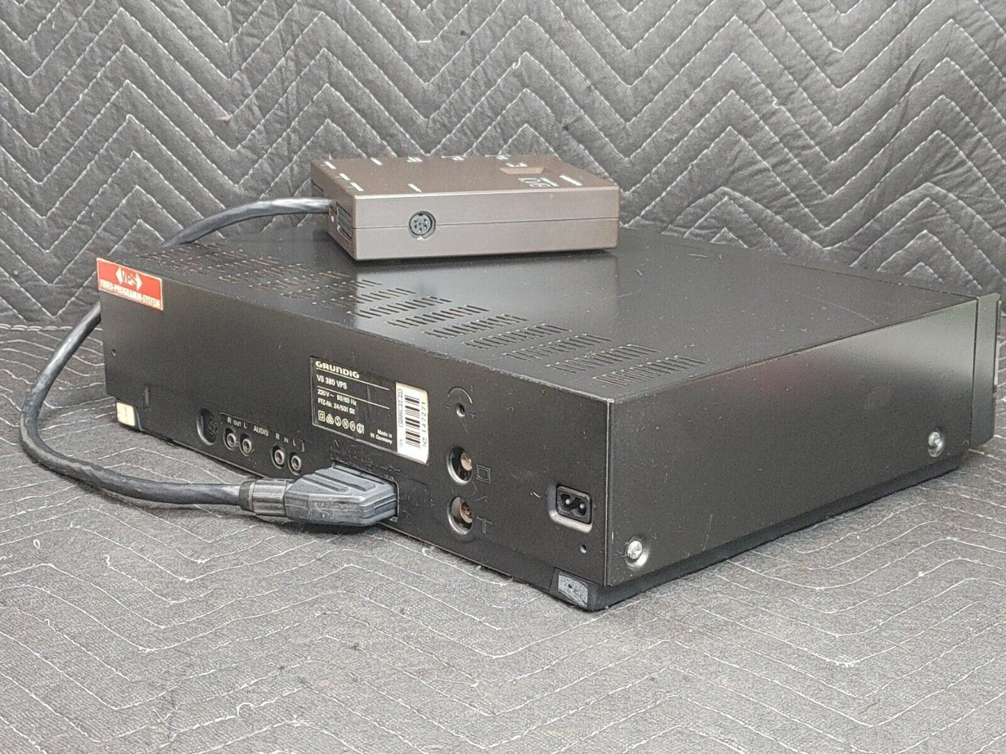 Grundig Video Cassette Recorder 380 HIFI Stereo VPS w/ EVO1 and Remote