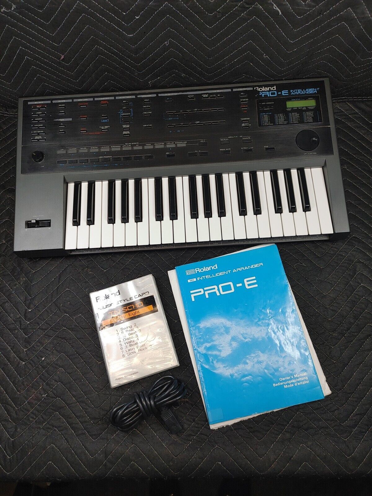 ROLAND PRO E Intelligent Arranger Keyboard w/ Manual and Music Style C –  ineedths