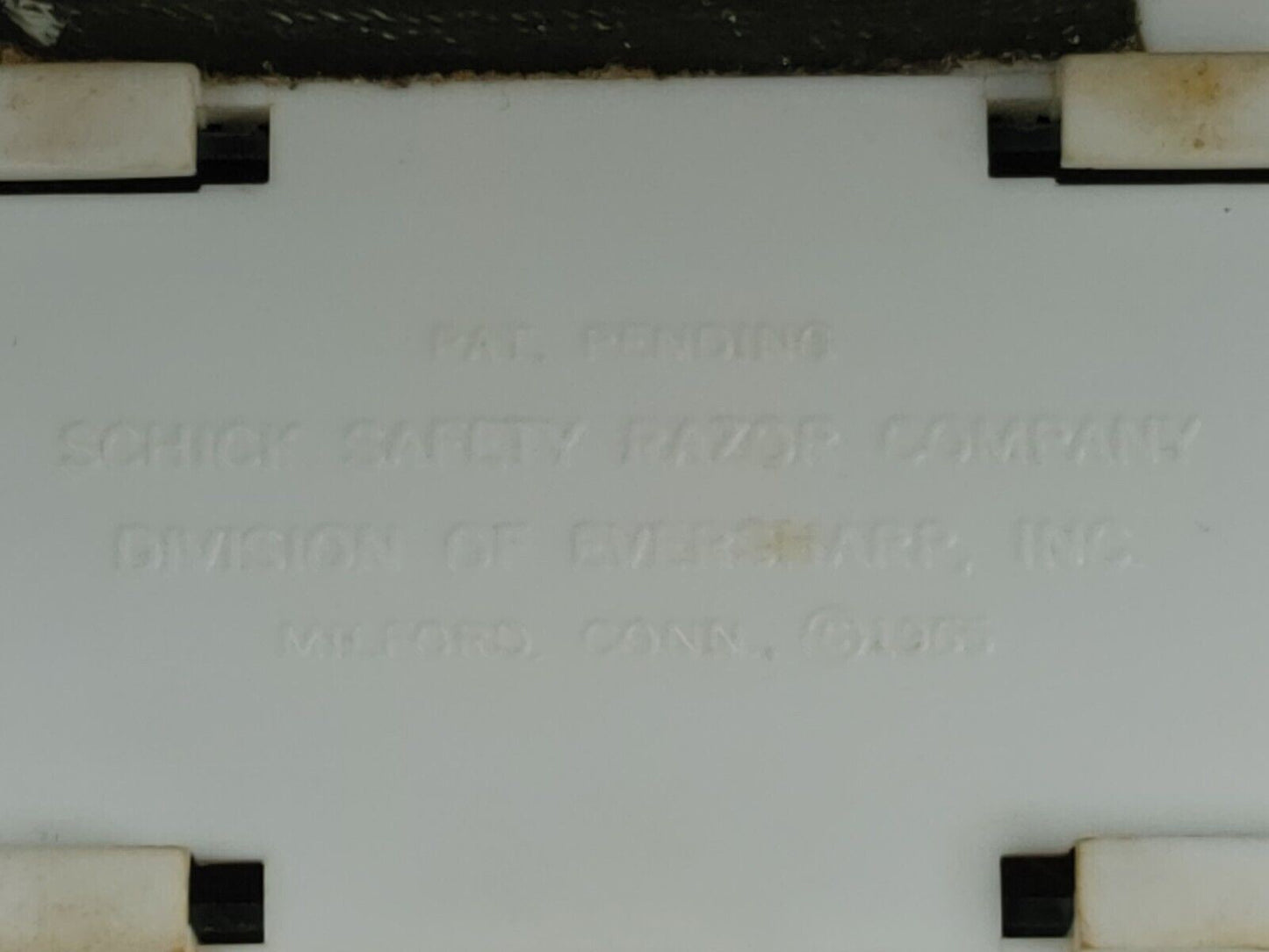 Vintage Early Schick Krona Double Edge Safety Razor in case, circa 1964-1976