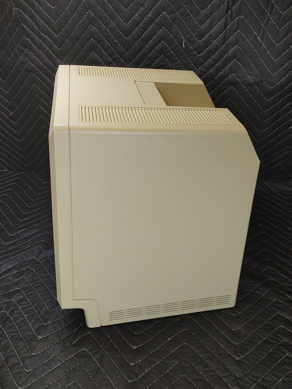 Vintage Apple Macintosh Plus 1MB M0001A Computer