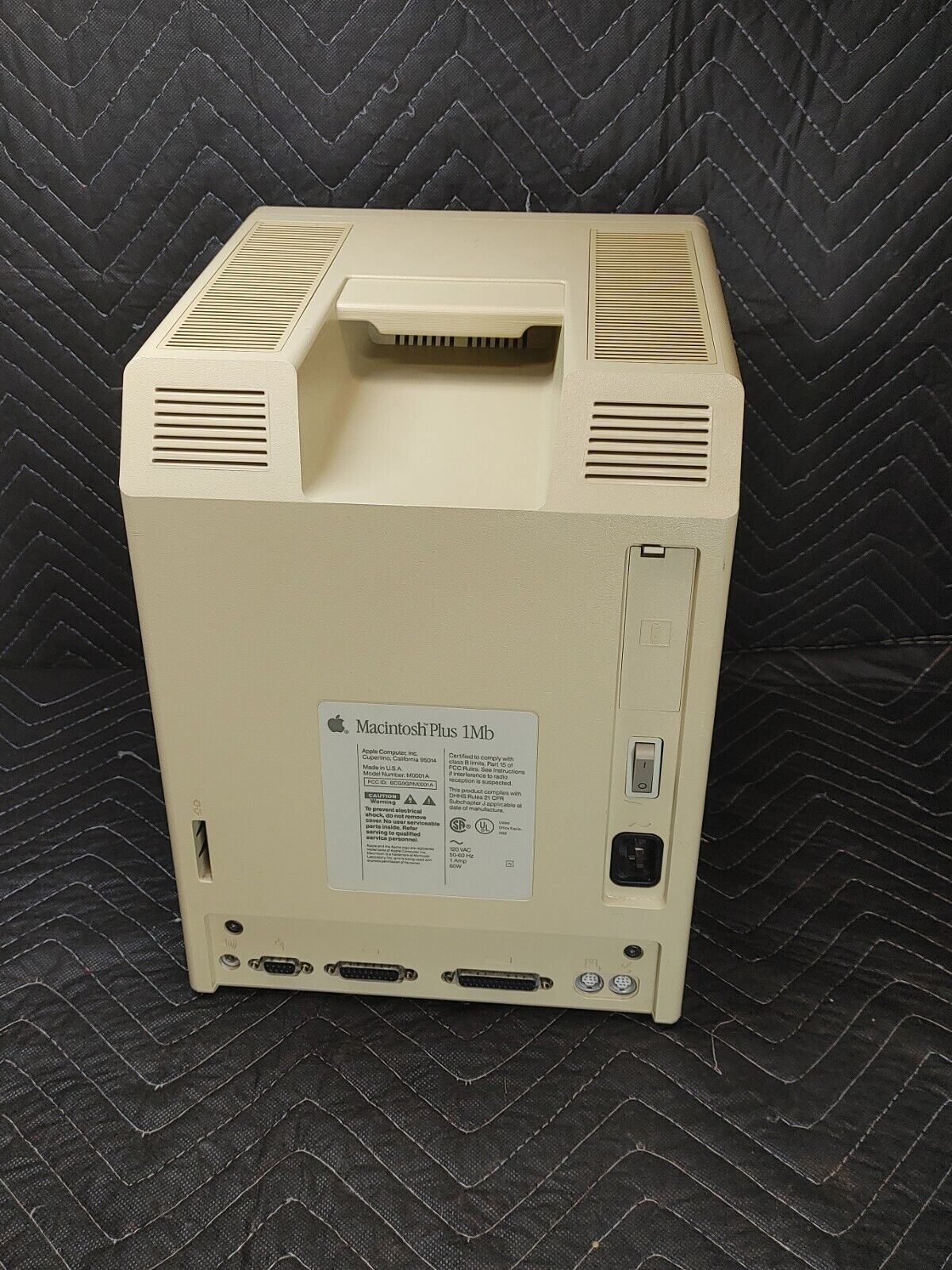 Vintage Apple Macintosh Plus 1MB M0001A Computer