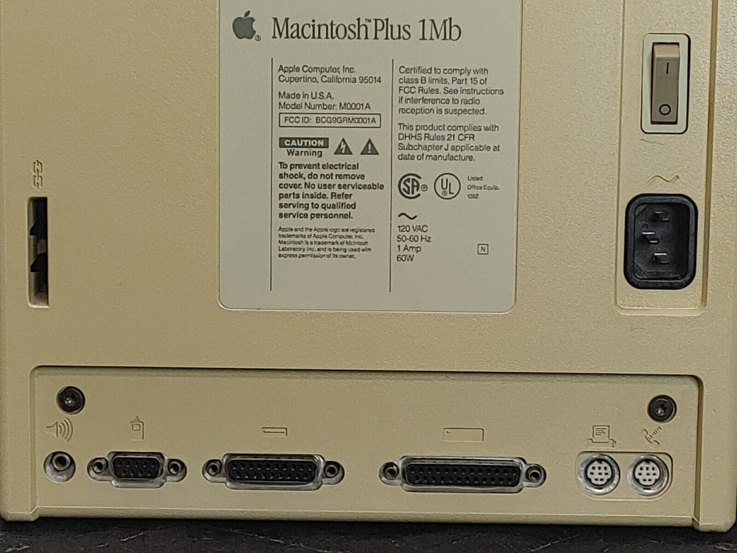 Vintage Apple Macintosh Plus 1MB M0001A Computer