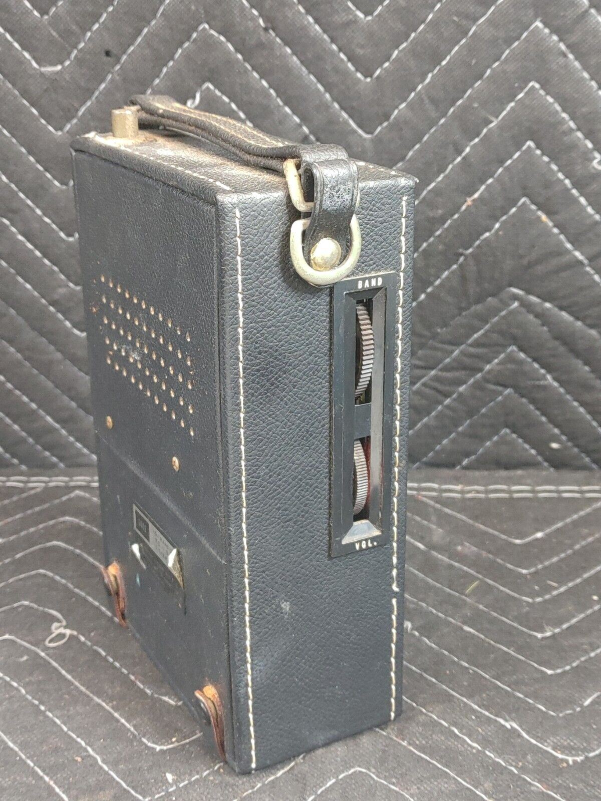 Vintage Realtone 3002 10 Transistor 3 Band Radio 604 - FM AM MB MultiBand