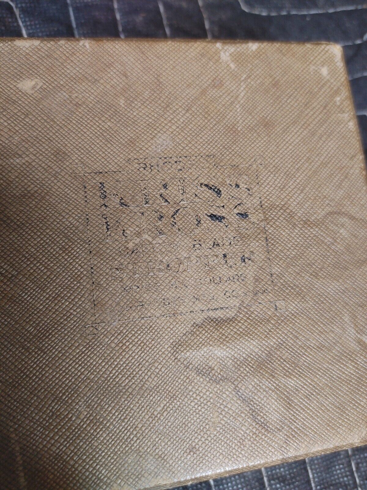 vtg Kriss Kross Razor Blade Sharpener Stropper w/ Box and Instructions