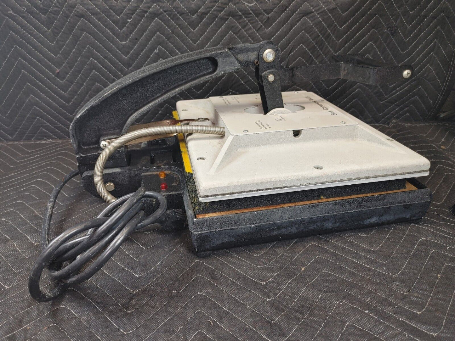 Seal Compress® 110 S Dry Mount Press, 15"x12", superior design, fully functional