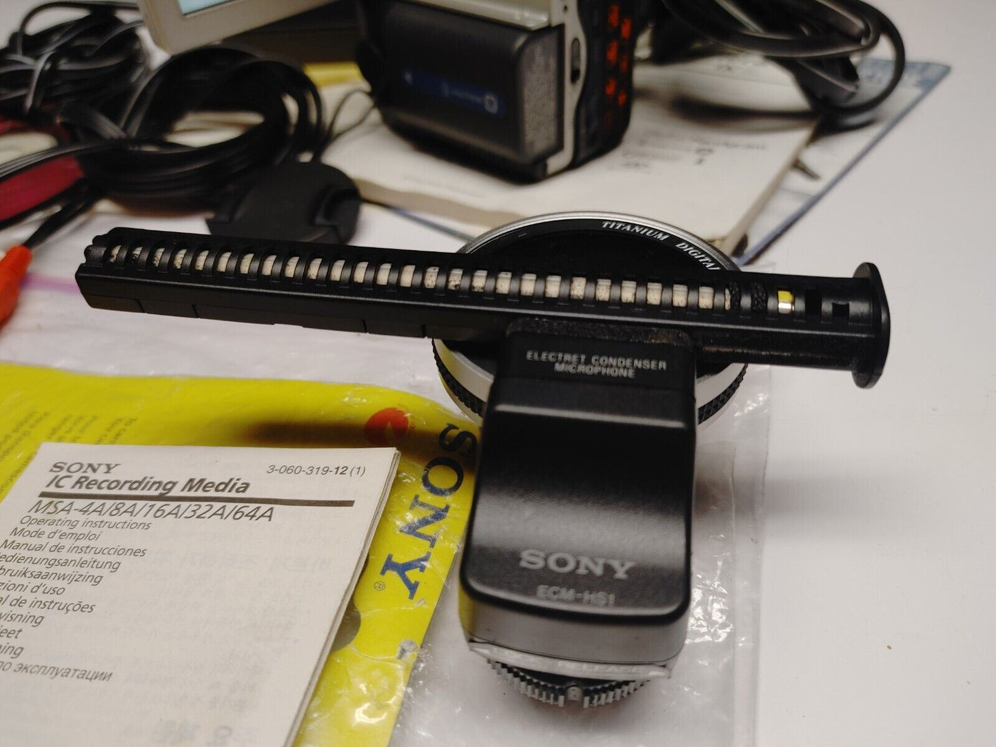 Sony Handycam DCR-PC100 Mini DV MiniDV Camcorder VCR Watch Play Video Transfer